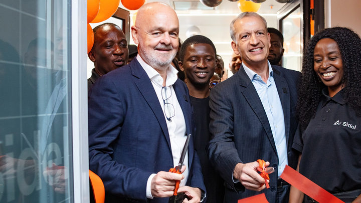 Clive Smith, Executive Vice President of Customer Management for the Asia, Oceania, and Africa (AOA) Region, and Pietro Cassani, President and CEO at Sidel (Image: Sidel)